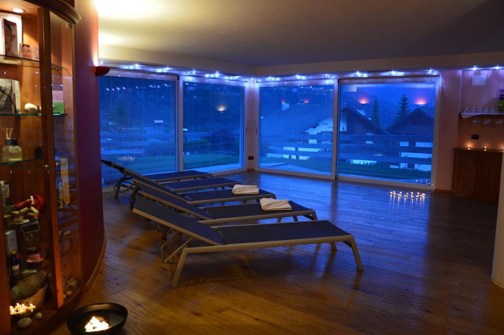 Hotel Garnì Carpe Diem Vigo di Fassa Buitenkant foto
