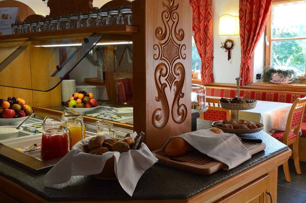 Hotel Garnì Carpe Diem Vigo di Fassa Buitenkant foto