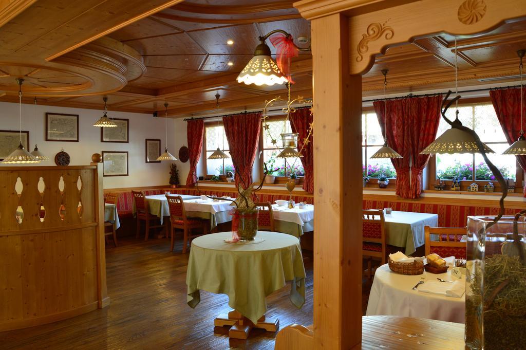 Hotel Garnì Carpe Diem Vigo di Fassa Buitenkant foto