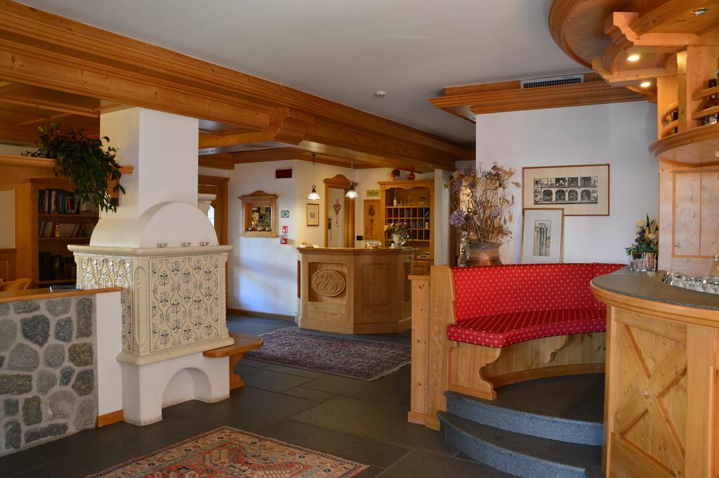 Hotel Garnì Carpe Diem Vigo di Fassa Buitenkant foto