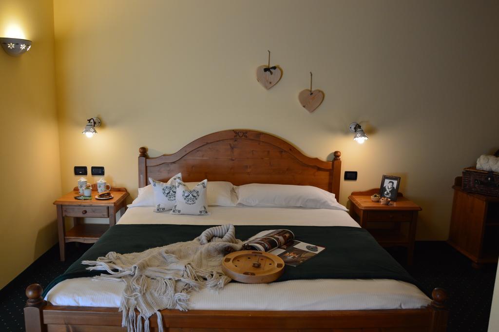 Hotel Garnì Carpe Diem Vigo di Fassa Kamer foto