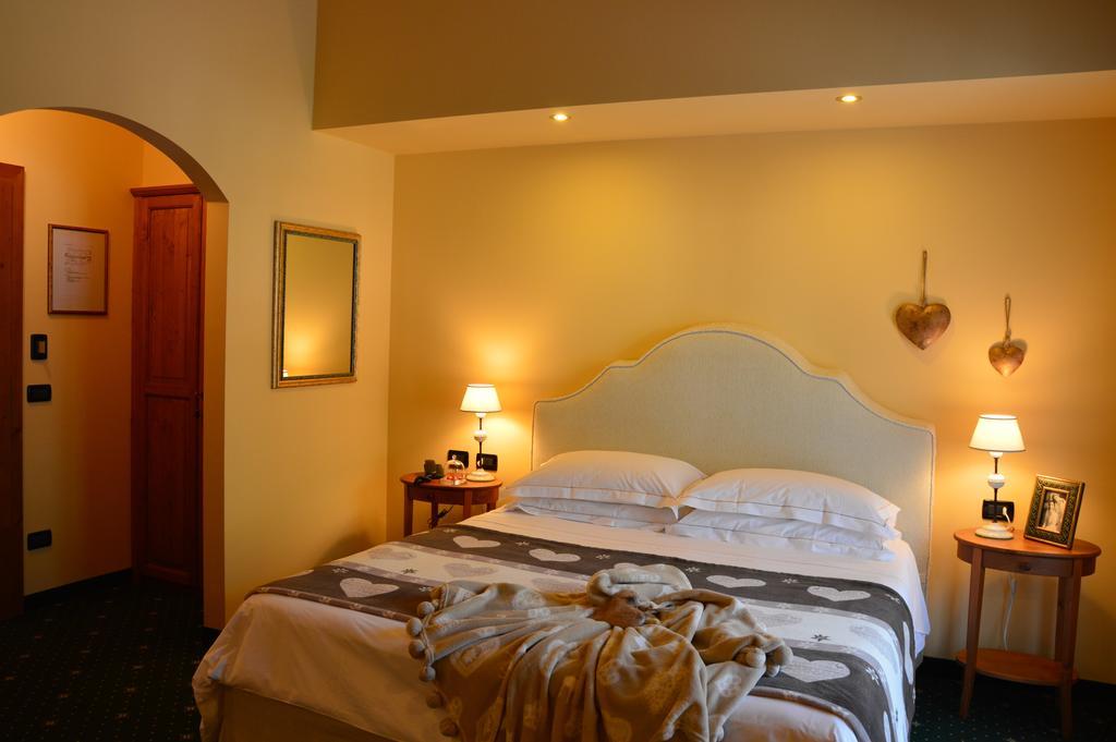 Hotel Garnì Carpe Diem Vigo di Fassa Kamer foto
