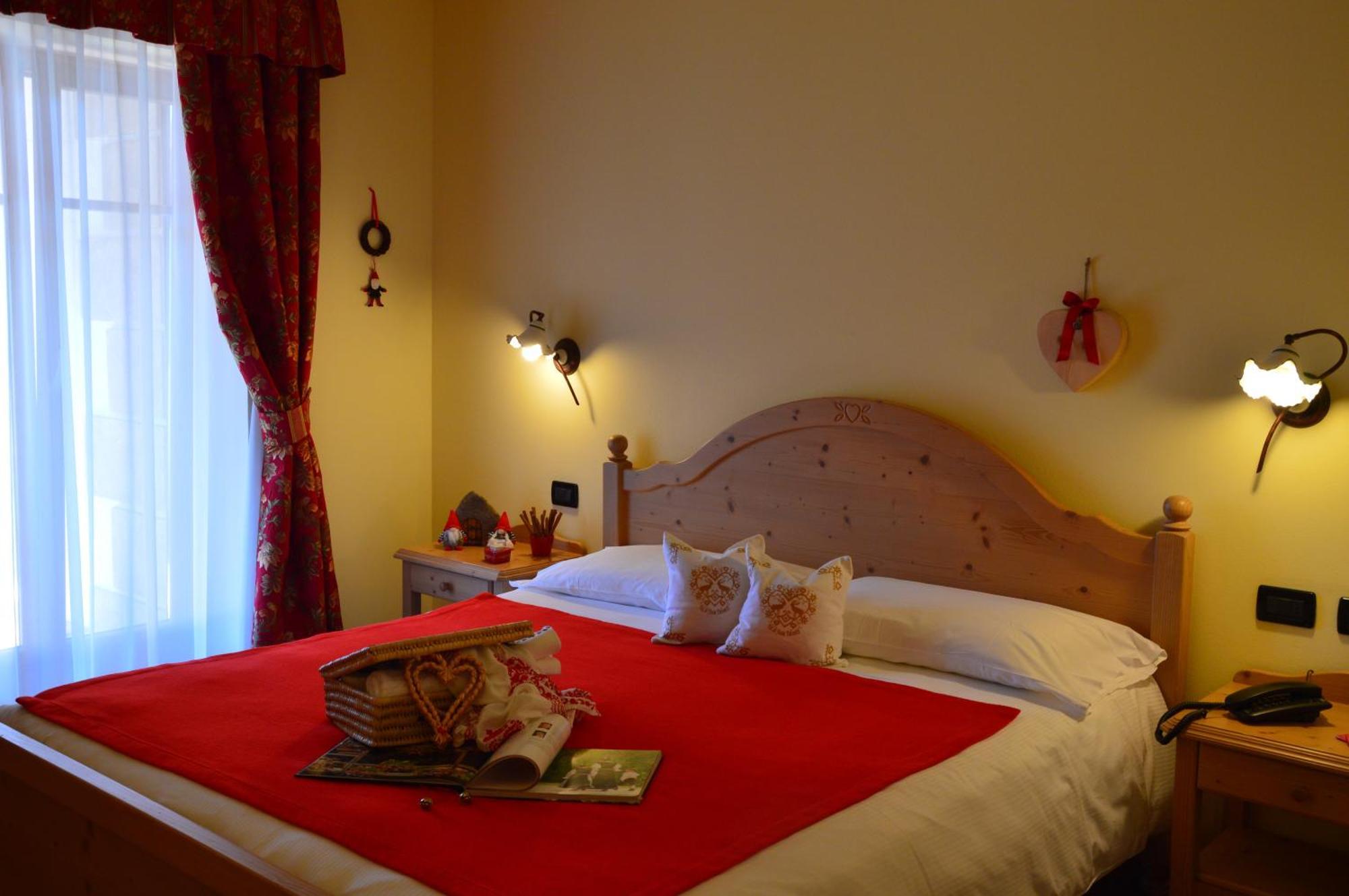 Hotel Garnì Carpe Diem Vigo di Fassa Kamer foto