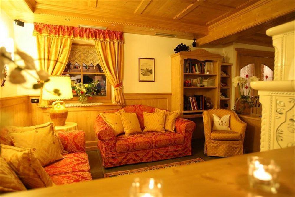 Hotel Garnì Carpe Diem Vigo di Fassa Buitenkant foto